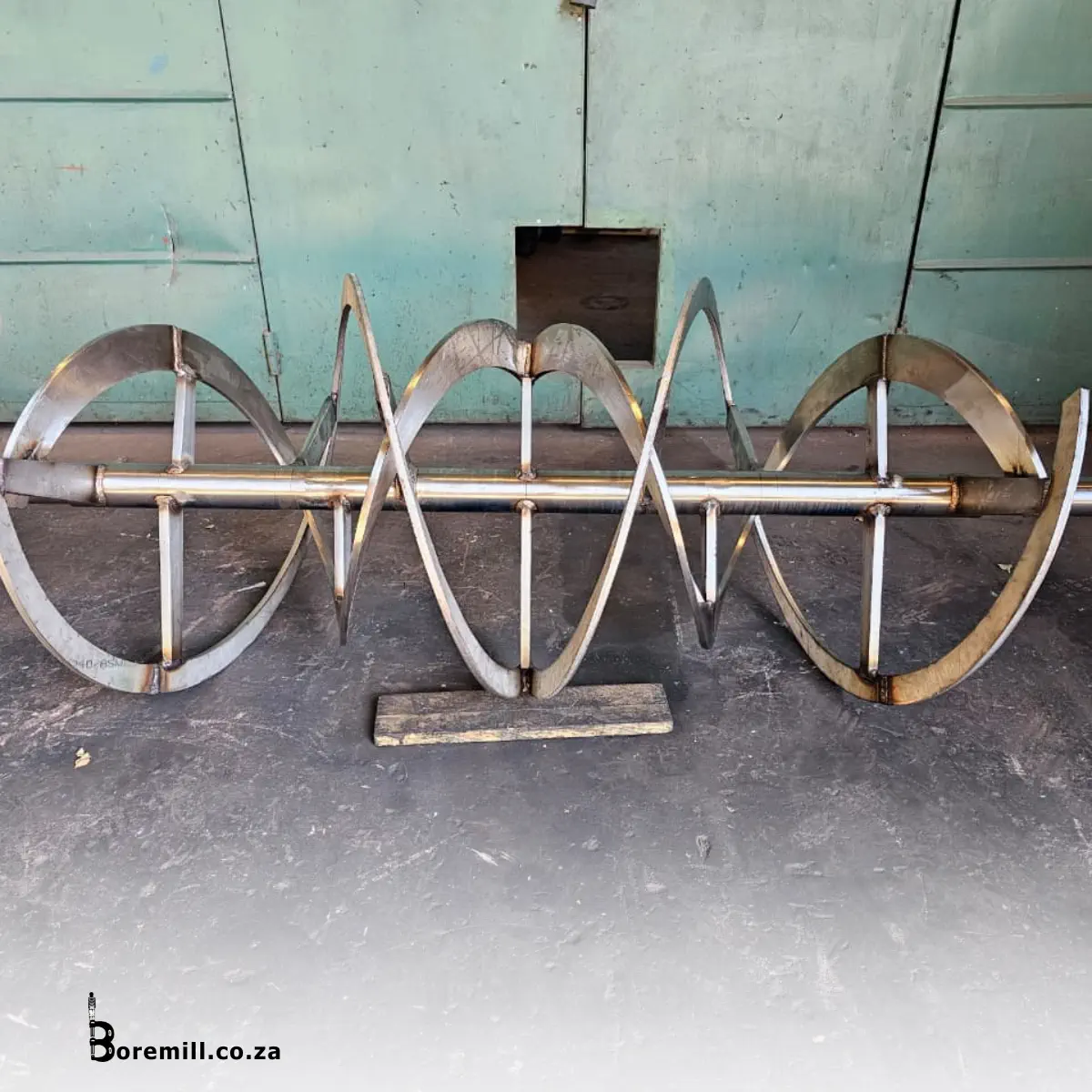 Boremill Engineering - New 1000L Ribbon Blender Shaft Ribbon Assembly